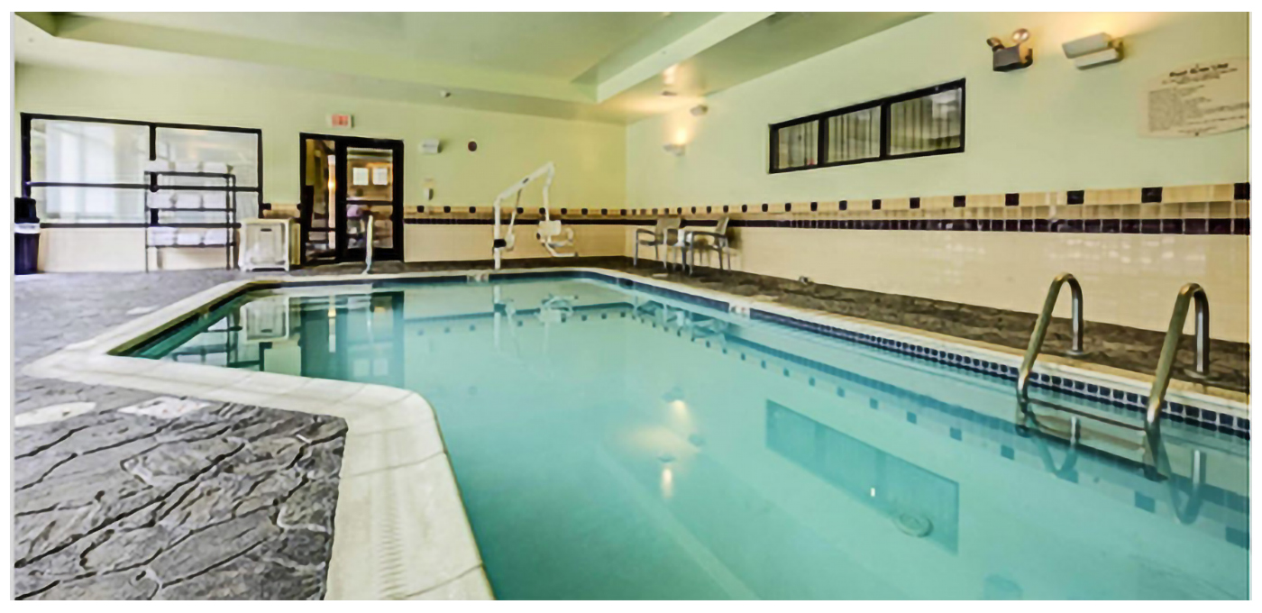 Spring Hill Suites pool area